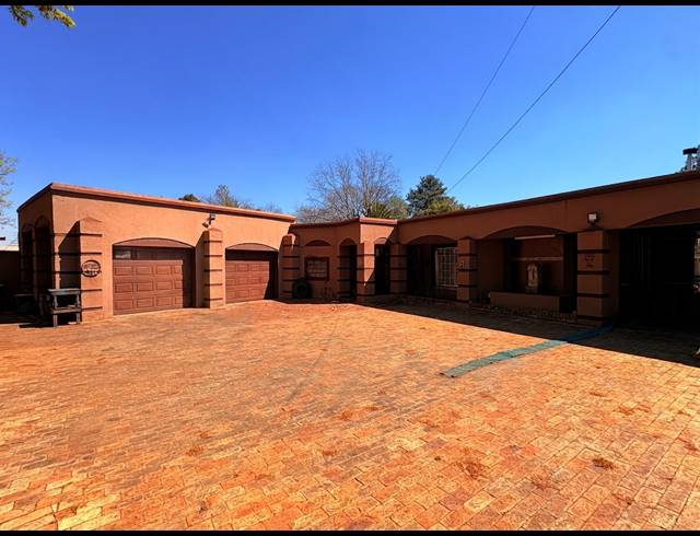3 BEDROOM HOUSE FOR SALE IN SASOLBURG EXT 4